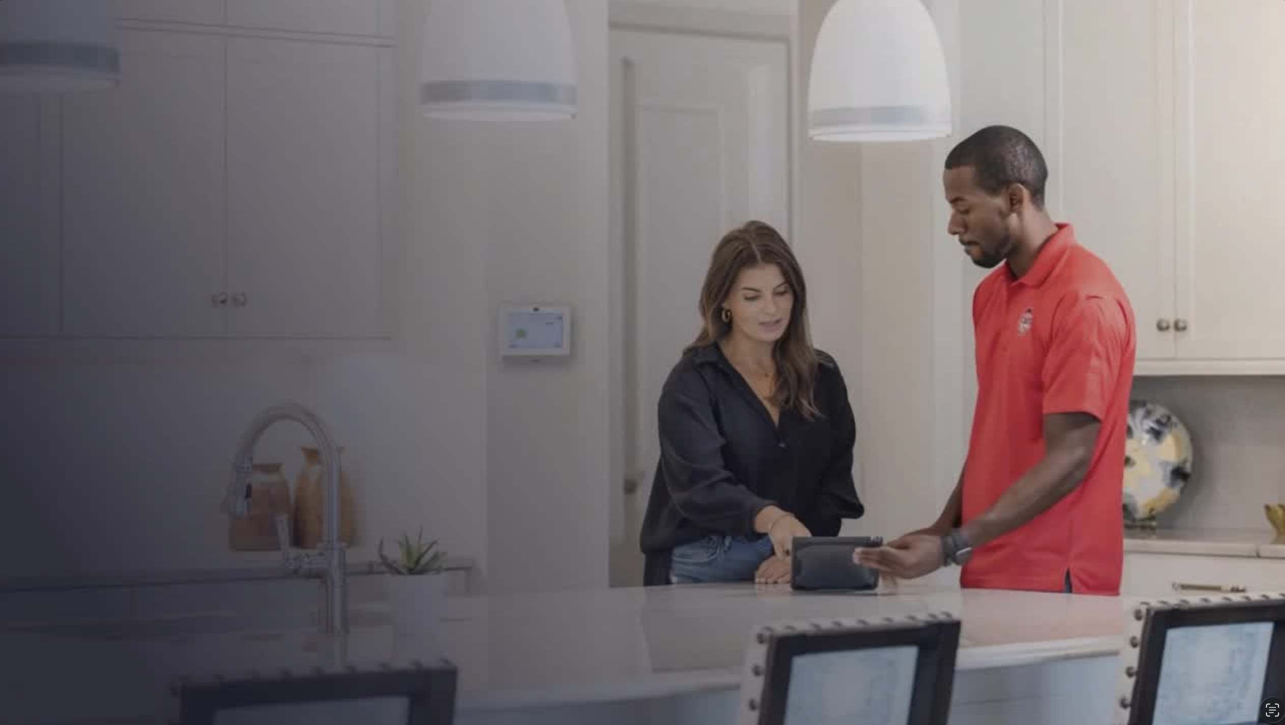 Sales rep using Practis to boost close rates